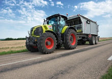 Traktory z napędem 4WD Claas Axion 810