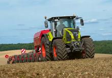 Traktory z napędem 4WD Claas Axion 840