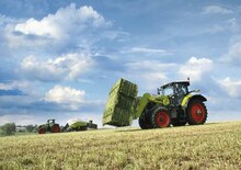 Traktory z napędem 4WD Claas Axion 880 