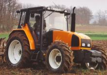 Traktory z napędem 4WD Renault Ceres 70 X A
