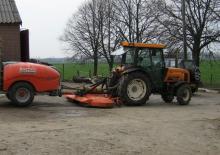 Traktory z napędem 4WD Renault Dionis 140