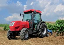 Traktory z napędem 4WD McCormick F 85 E-Line 