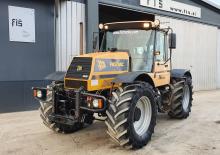 Traktory z napędem 4WD JCB Fastrac 155 T 65
