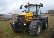 Traktory z napędem 4WD JCB Fastrac 2135 A