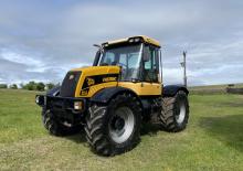 Traktory z napędem 4WD JCB Fastrac 3155-80 A