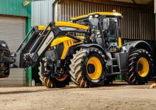 Traktory z napędem 4WD JCB Fastrac 4190