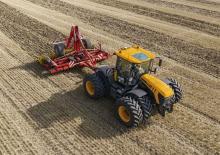 Traktory z napędem 4WD JCB Fastrac 4220