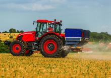 Traktory z napędem 4WD Zetor Forterra HSX 140