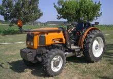 Traktory z napędem 4WD Renault Fructus 120
