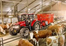Traktory z napędem 4WD Case IH Luxxum 120 Basis