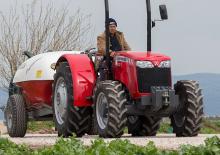 Traktory z napędem 4WD Massey Ferguson MF 2615 GE