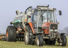 Traktory z napędem 4WD Massey Ferguson MF 3055 FS Autom.