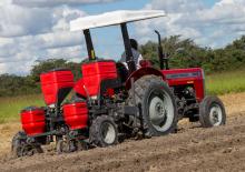 Traktory z napędem 4WD Massey Ferguson MF 345 Xtra