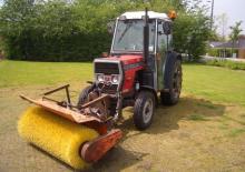 Traktory z napędem 4WD Massey Ferguson MF 354 AV
