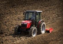 Traktory z napędem 4WD Massey Ferguson MF 3645 S