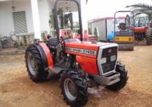 Traktory z napędem 4WD Massey Ferguson MF 374 AV el.