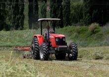 Traktory z napędem 4WD Massey Ferguson MF 415