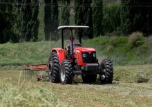 Traktory z napędem 4WD Massey Ferguson MF 415 Xtra