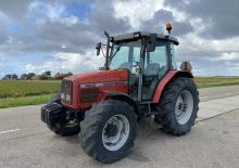 Traktory z napędem 4WD Massey Ferguson MF 4245 Freisicht