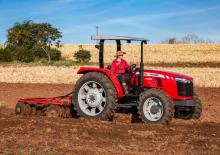 Traktory z napędem 4WD Massey Ferguson MF 4306