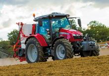 Traktory z napędem 4WD Massey Ferguson MF 5711 S