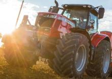 Traktory z napędem 4WD Massey Ferguson MF 7720
