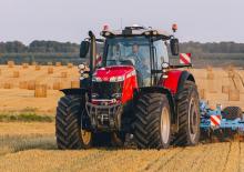 Traktory z napędem 4WD Massey Ferguson MF 8727