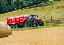 Traktory z napędem 4WD Massey Ferguson MF 8737 S 