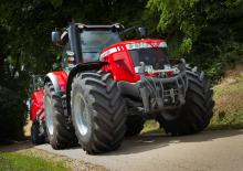 Traktory z napędem 4WD Massey Ferguson MF 8740 S