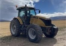 Traktory z napędem 4WD Challenger MT555B