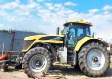 Traktory z napędem 4WD Challenger MT635B