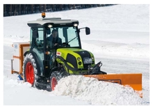 Traktory z napędem 4WD Claas Nexos 230 F