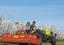 Traktory z napędem 4WD Claas Nexos 230 FB