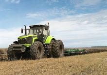 Traktory z napędem 4WD Zoomlion PL2304