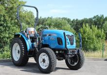 Traktory z napędem 4WD LS R50 HST