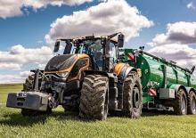 Traktory z napędem 4WD Valtra S 240 IC