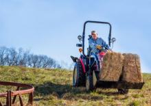 Ciągniki kompaktowe Yanmar SA424V-R 
