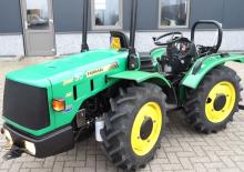 Traktory z napędem 4WD Ferrari System 50 L AR Mono
