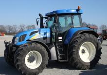 Traktory z napędem 4WD New Holland T 7510 (467)