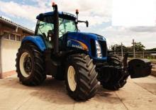 Traktory z napędem 4WD New Holland T 8050 (401)