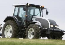Traktory z napędem 4WD Valtra T152