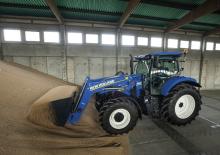 Traktory z napędem 4WD New Holland T7.175 Classic