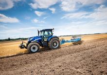 Traktory z napędem 4WD New Holland T7.230