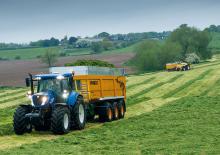 Traktory z napędem 4WD New Holland T7.190 Classic