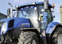 Traktory z napędem 4WD New Holland T7.200 Classic