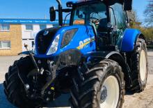 Traktory z napędem 4WD New Holland T7.210 AC
