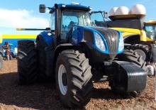 Traktory z napędem 4WD New Holland T8.275