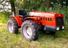 Traktory z napędem 4WD Carraro Tigre 2500 A