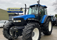 Traktory z napędem 4WD New Holland TM 135 (350)