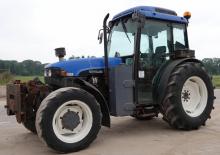 Traktory z napędem 4WD New Holland TN 90 F/100